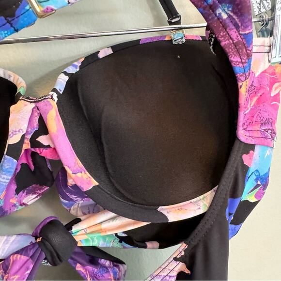 Bar III Women’s Multicolor Tie-Front High Leg One-Piece Swimsuit Size Medium - Picture 10 of 11